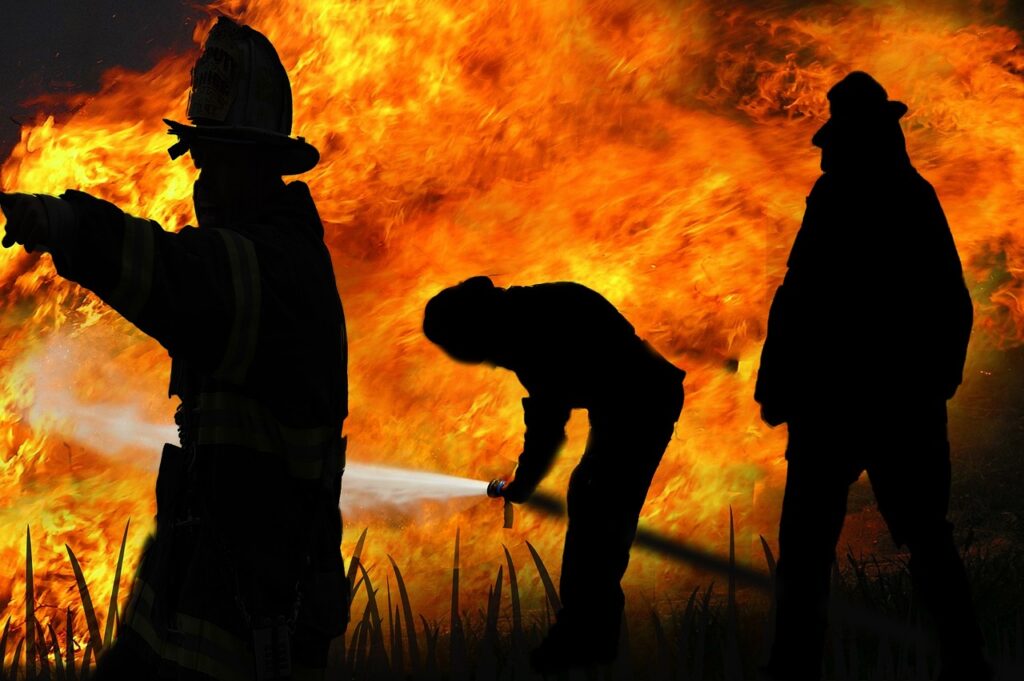 firefighter, fire, clear, extinguish fire, fire fighters, fire fighting, fire extinguishing, firefighters, firefighter, firefighter, firefighter, firefighter, firefighter, fire fighters, firefighters, firefighters